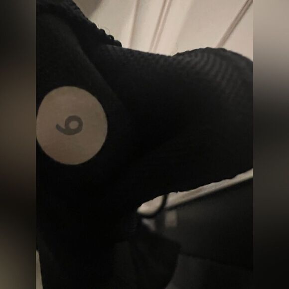 Lululemon Women's Energy Sports Bra Top Racerback Criss Cross Strappy Active 6 - Picture 7 of 7